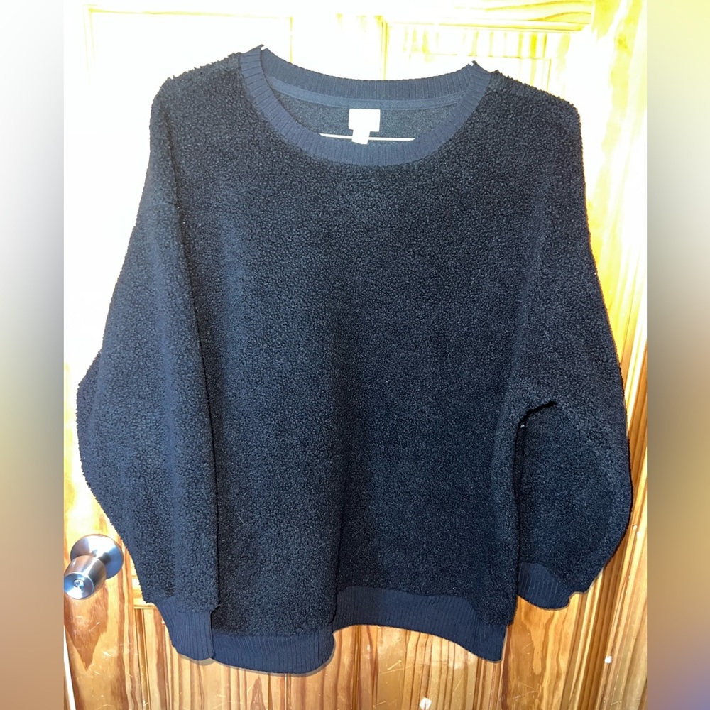 Fuzzy bear sweater - Picture 2 of 2
